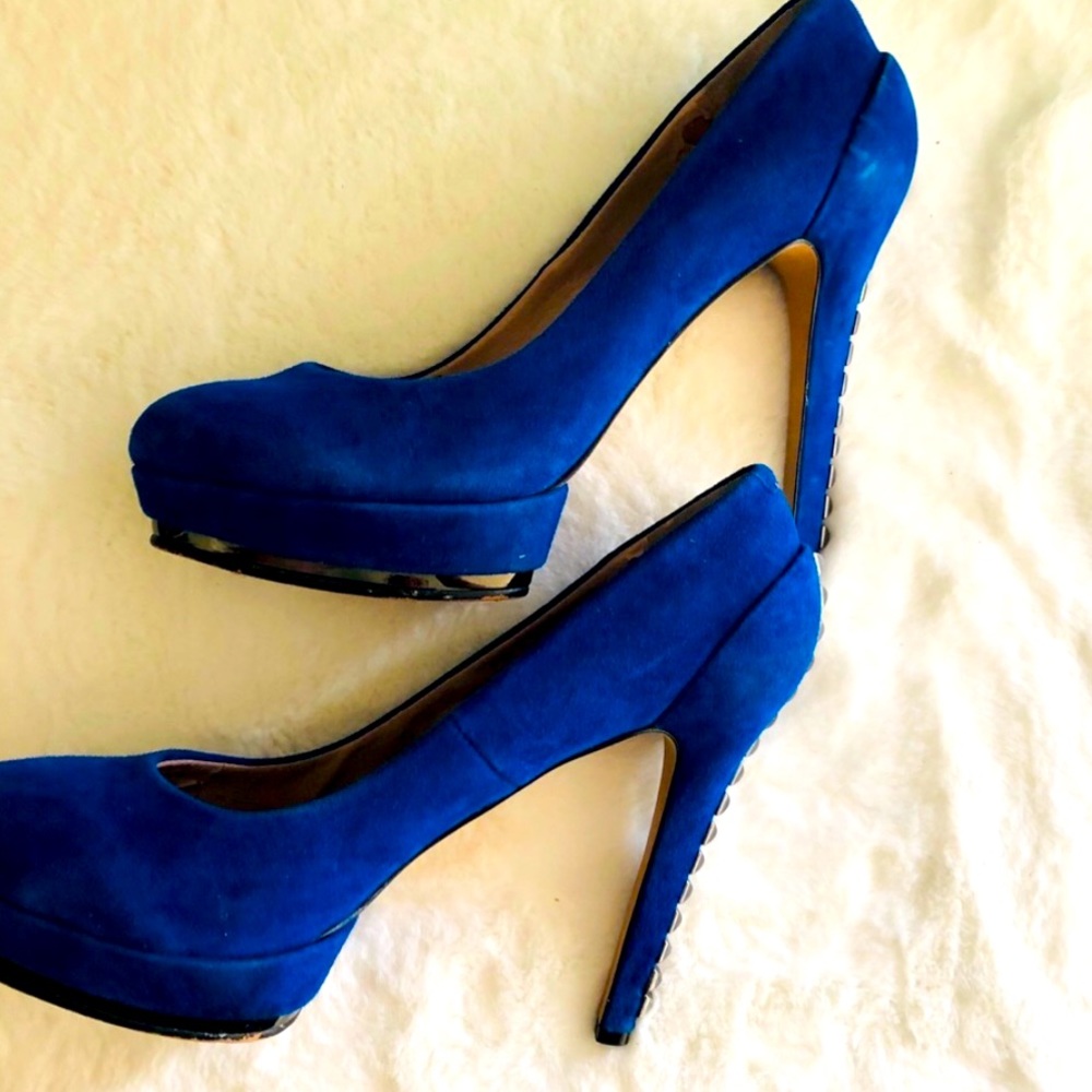 💙VINCE CAMUTO BLUE SUEDE ROCK STUD HEELS 6.5M - Picture 3 of 15